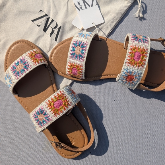 Zara Multicolor Embroidered Sandals - Picture 2 of 7